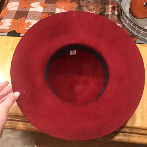 Fall Hat! 🍁🍂 - Picture 2 of 2